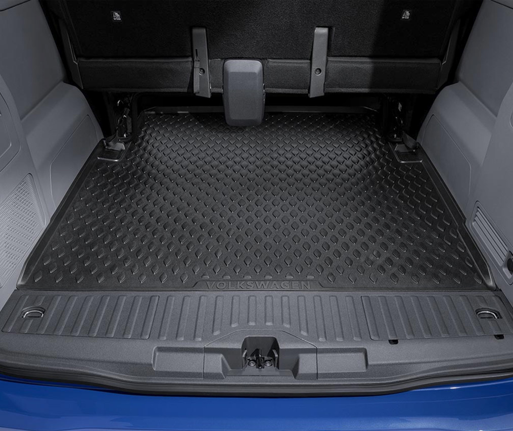 Boot tray for LWB