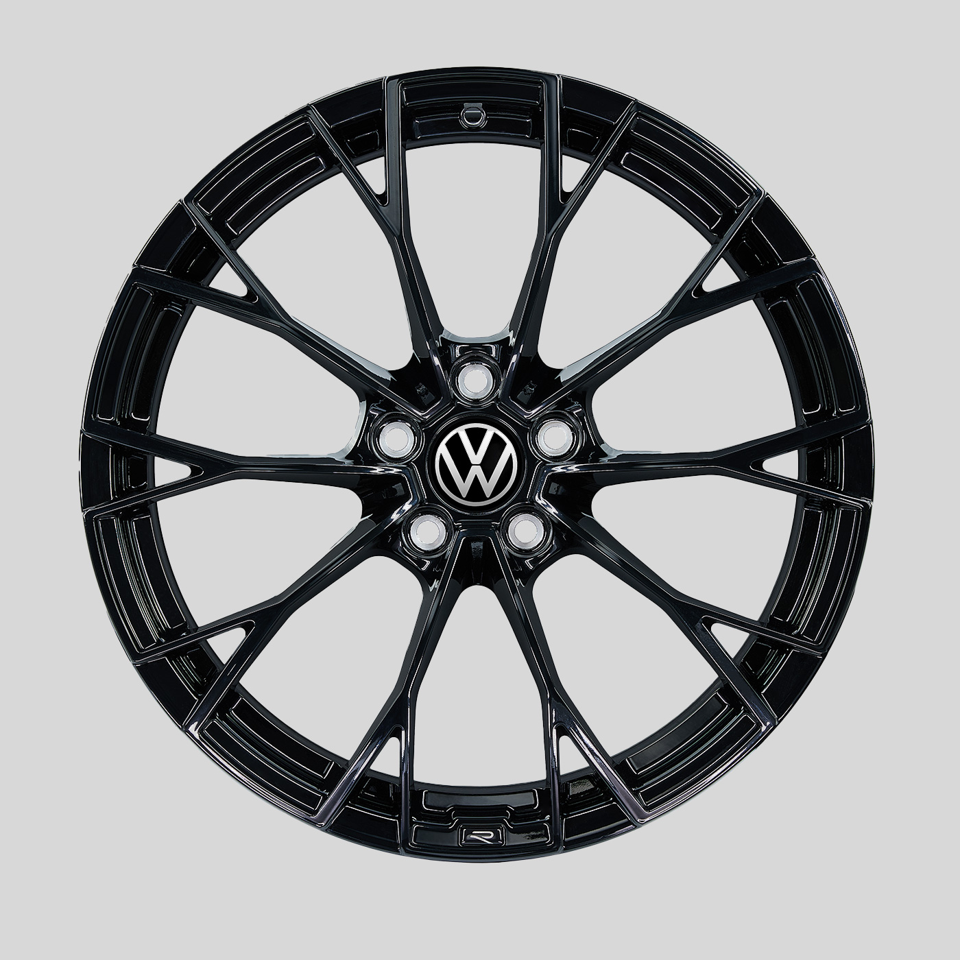 Extra sporty: Volkswagen Genuine "Warmenau" alloy wheel