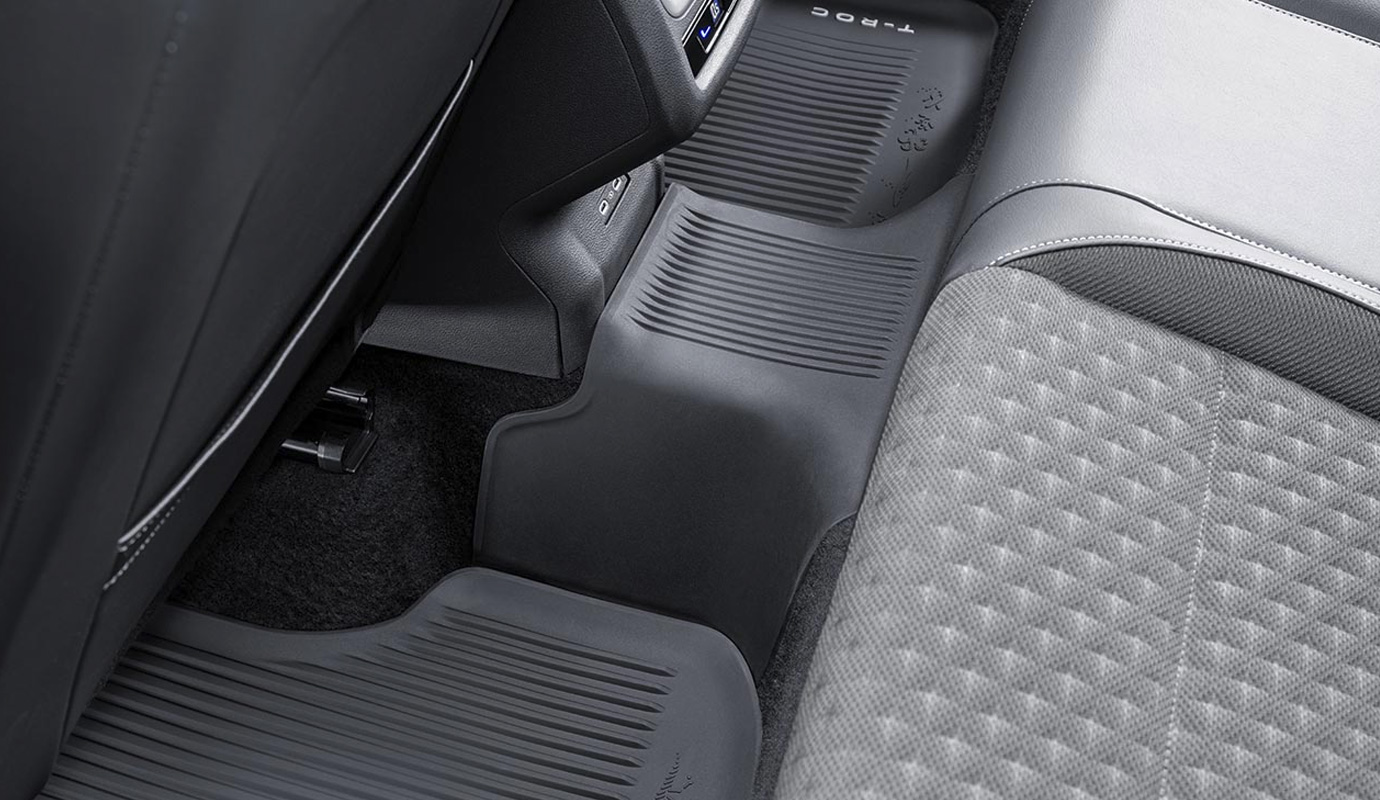 Volkswagen Genuine Rear Tunnel Floor Mat