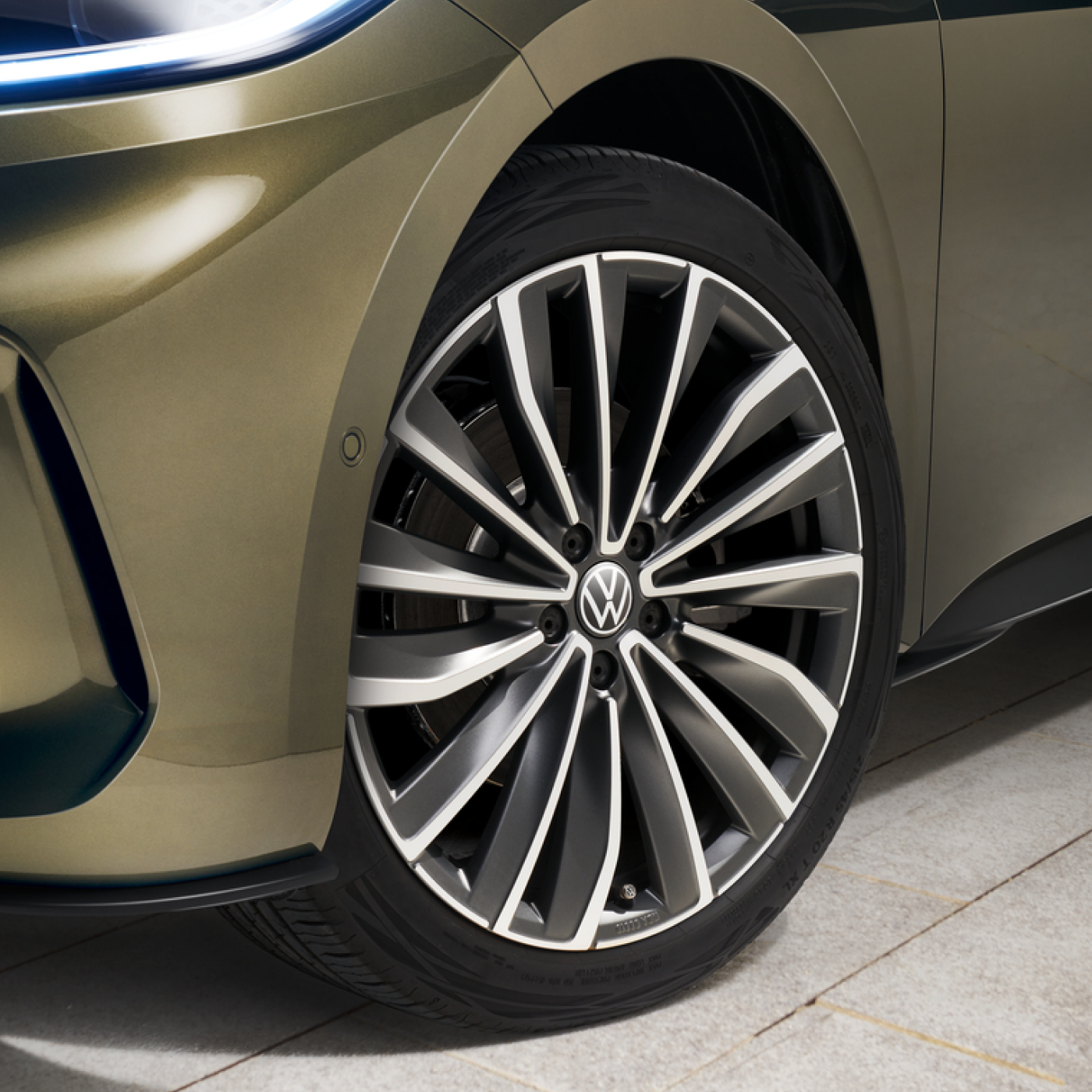 Volkswagen Genuine "Seoul" alloy wheel